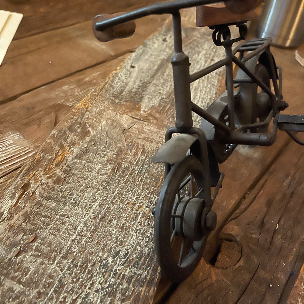 Mini Metal Bicycle - Picture 3 of 6